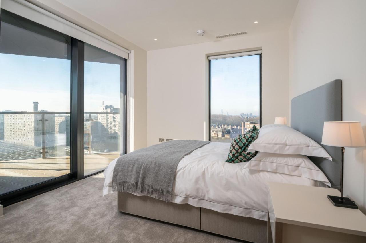 Modern Family Home Close To Victoria Station By Underthedoormat London Bagian luar foto