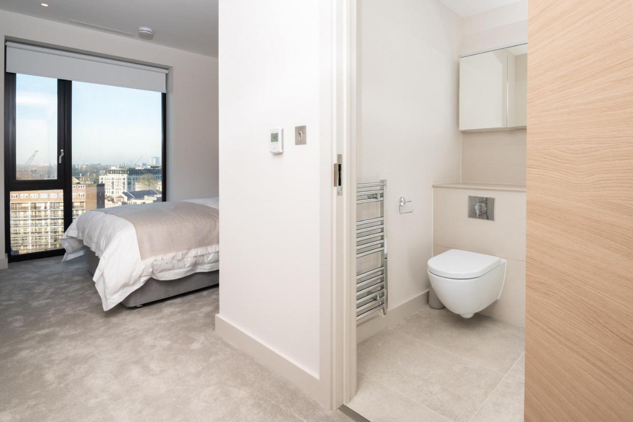 Modern Family Home Close To Victoria Station By Underthedoormat London Bagian luar foto